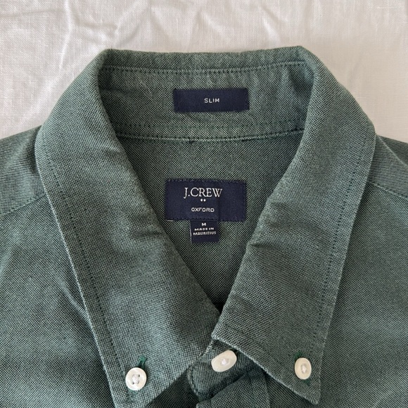 Jcrew Men’s Green Button Down Oxford - Picture 2 of 4